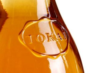 Tovább folyik a tokaji névvita a szlovákokkal