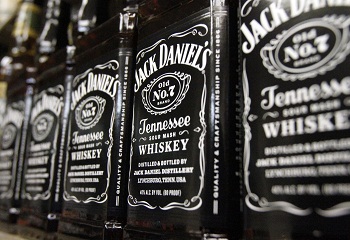 A Jack Daniels receptje a gyógyfűfőzetek könyvében lapult