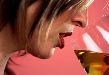 Brit tudósok: Még az egy hónapos böjt sem használ annak, aki rendszeresen iszik