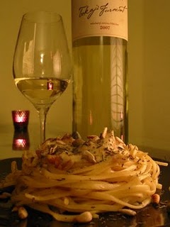 Prosciutto, gorgonzola, linguine – Olasz nyelvlecke egy 2007-es Andrássy Tokaji Furminttal