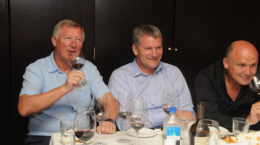 A Manchester United edzője csak egy sznob boros?