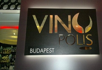 Our Crew\'s szilveszteri buli a Vinopolisban
