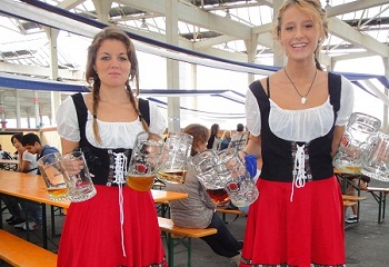 Oktoberfest Barcelonában - Szürreális spanyol sörfesztivál