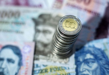 KSH: 219 500 forint volt a bruttó átlagkereset az első tíz hónapban