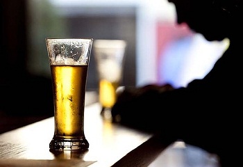 Oroszország: tilos sört árulni éjszaka!