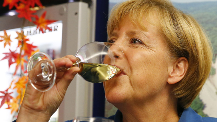 Vajon mit kap ebédre Angela Merkel?