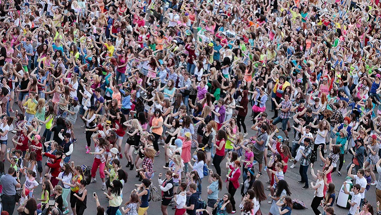 Borflashmob és közös koccintás Budapesten