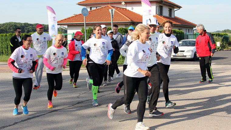 Tata felé közelednek a bormaratonozók