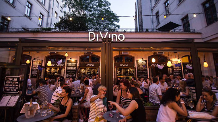 Budapest legjobb borbárjai: Divino Gozsdu - borcentrum a bulinegyedben