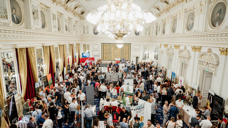 Elsőrangú borokat kóstolhattak a borszeretők a Winelovers 100 nagykóstolón