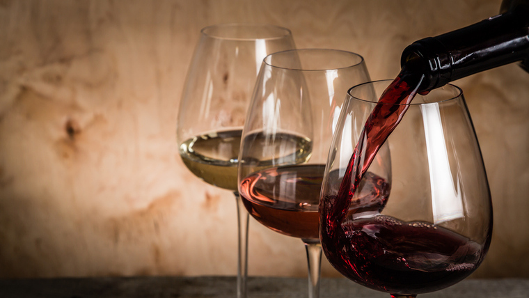 12 tételes francia pezsgősor és további 80 nemzetközi bor a világ legjobb borvidékeiről: nemzetközi borok lenyűgöző választéka a Winelovers Grand különtermében