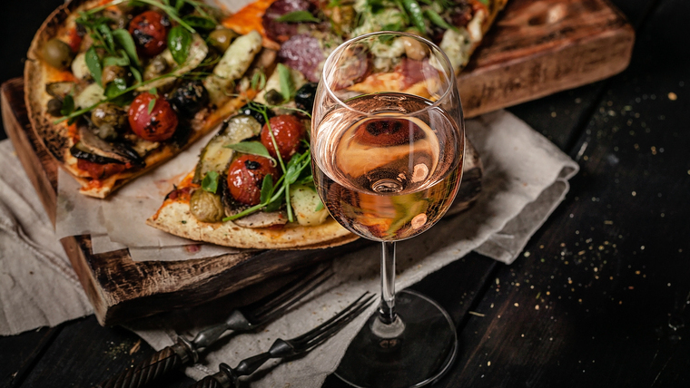 Melyik pizzához milyen bor illik?