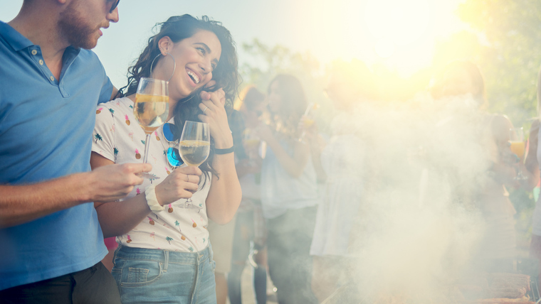 Tüzes ételek, hűs borok – a nyári grill party-k legjobb párosai