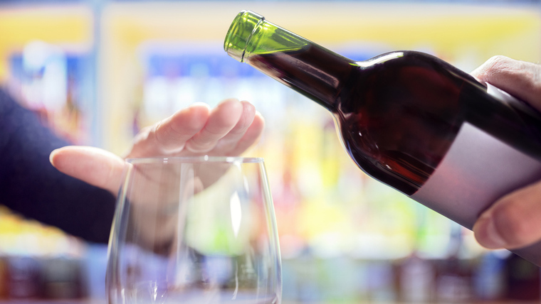 Ittál egy pohár bort a vacsorához? – A WHO szerint nem kellene. Soha. Egyáltalán