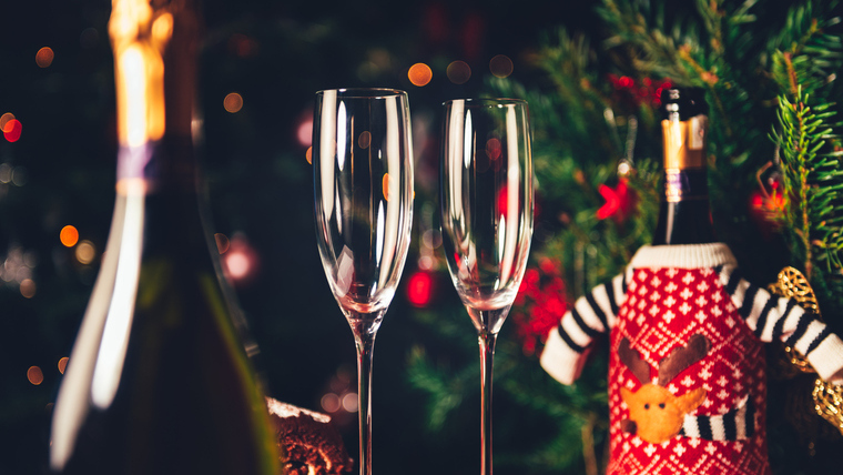 Karácsonyi toplista – ünnepi ital- és élményajánló borkedvelőknek és párlatrajongóknak