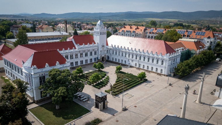 Tokajból a világpiacra: gyakorlati, nemzetközi mesterképzés borrajongó szakembereknek 