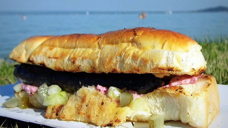 Bemutatkoztak a beach food ételek a Balaton Napján Bemutatkoztak a beach food ételek a Balaton Napján