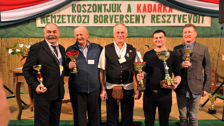 Délvidékről, Erdélyből is érkeztek minták a XXI. Kadarka Nemzetközi Borversenyre