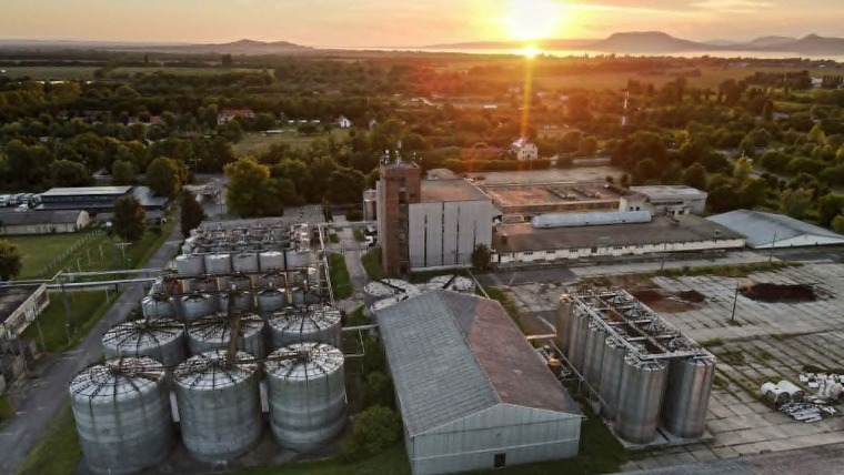 50 év után bezárt a BB balatonboglári üzeme, ahol a hőskorban még Martini is készült