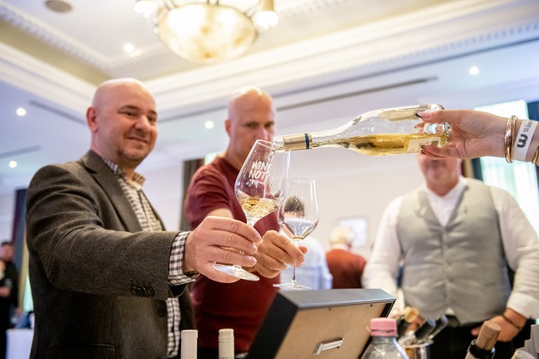 Kóstold végig Magyarország legjobb borait! Szeptember 26-án jön a Winelovers 100 Nagykóstoló