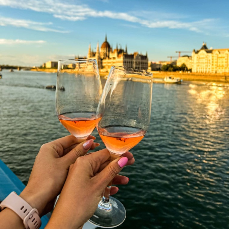 Azt hittük, jól ismerjük a Winelovers River Nightot – aztán felszálltunk a hajóra