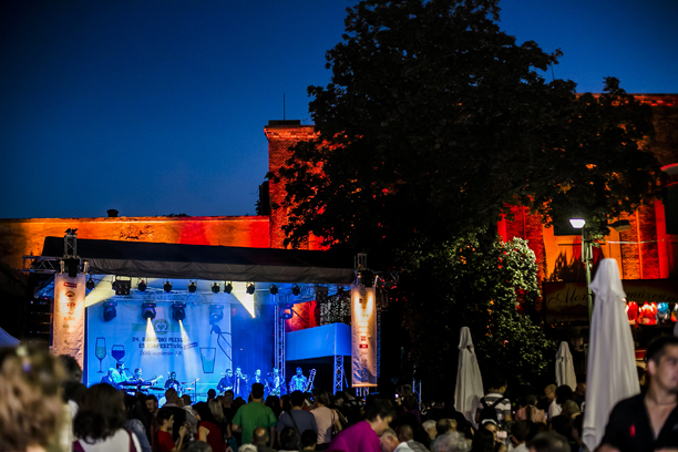 Meglepetésekkel jön a jubileumi Budafoki Pezsgő és Borfesztivál!