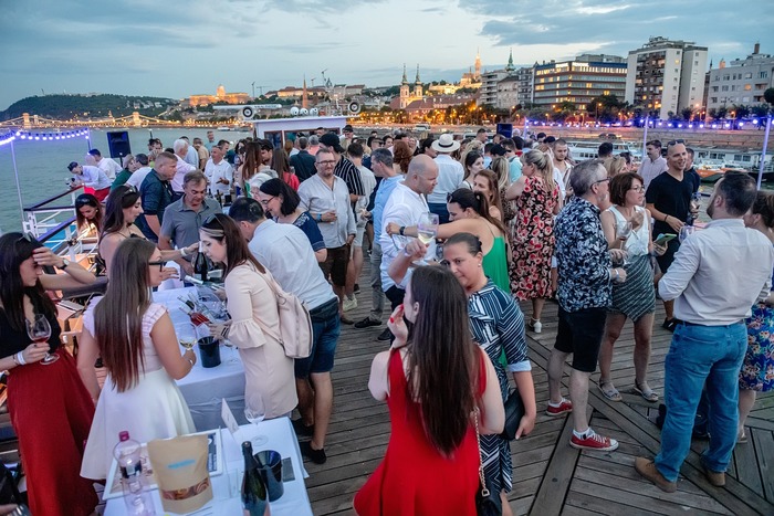 Közös szenvedély, amely a bor köré épül - Élménybeszámoló a Winelovers River Night-ról