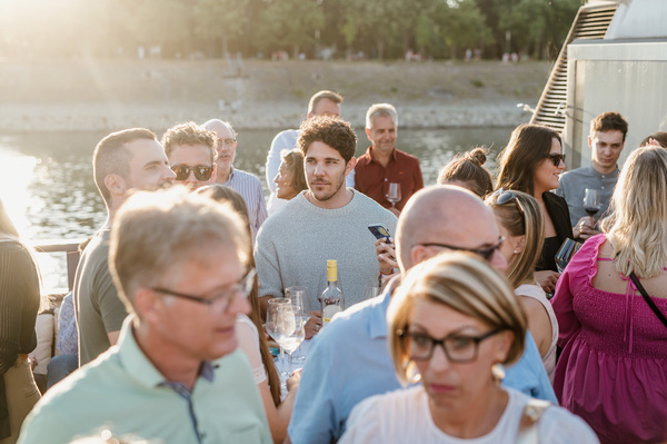 Élményhajózás a Dunán Winelovers módra