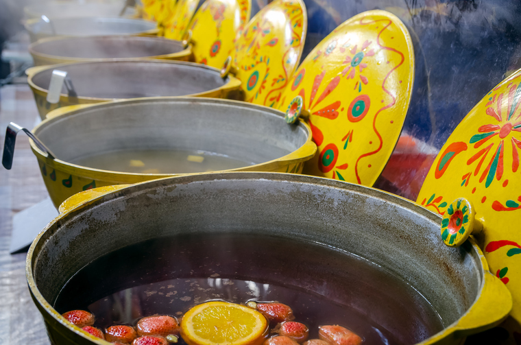 Forralt boron innen és túl – Az ördög itala a bögrében