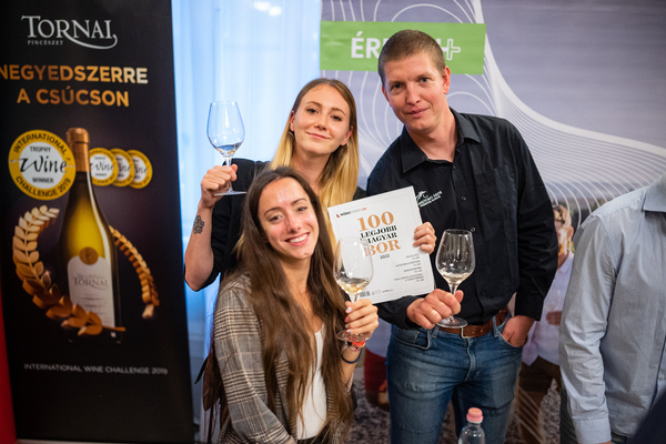 Iránytű a hazai borok világában - Elindult az előjegyzés a Winelovers 100 - A legjobb 100 magyar bor magazinra