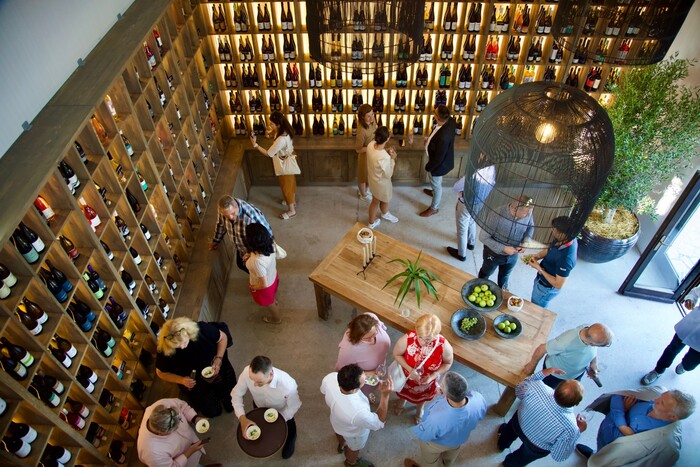 Új korszak kezdődik a balatoni borturizmusban: Megnyílt a Balaton Wines Visitor Center Balatonszőlősön 